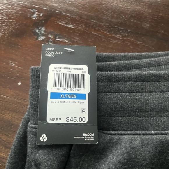 - NWT Under Armour joggers Gray with White embroidered logo Size XL - Picture 2 of 8